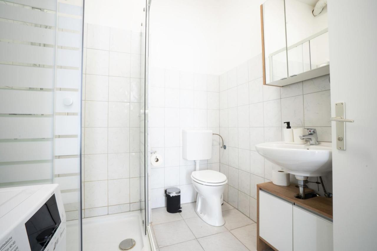 Modern 1-Bedroom Apartment Next To Praterstern Wien Eksteriør bilde